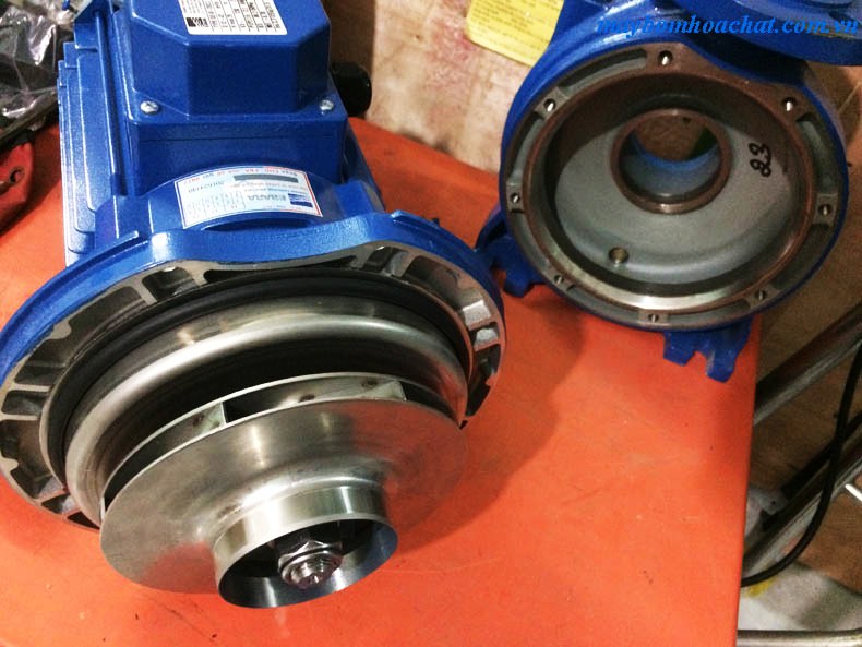 M&aacute;y Bơm Ebara 3D Series